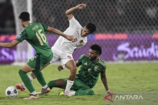 Rafael Struick Antusias Dibimbing oleh Patrick Kluivert