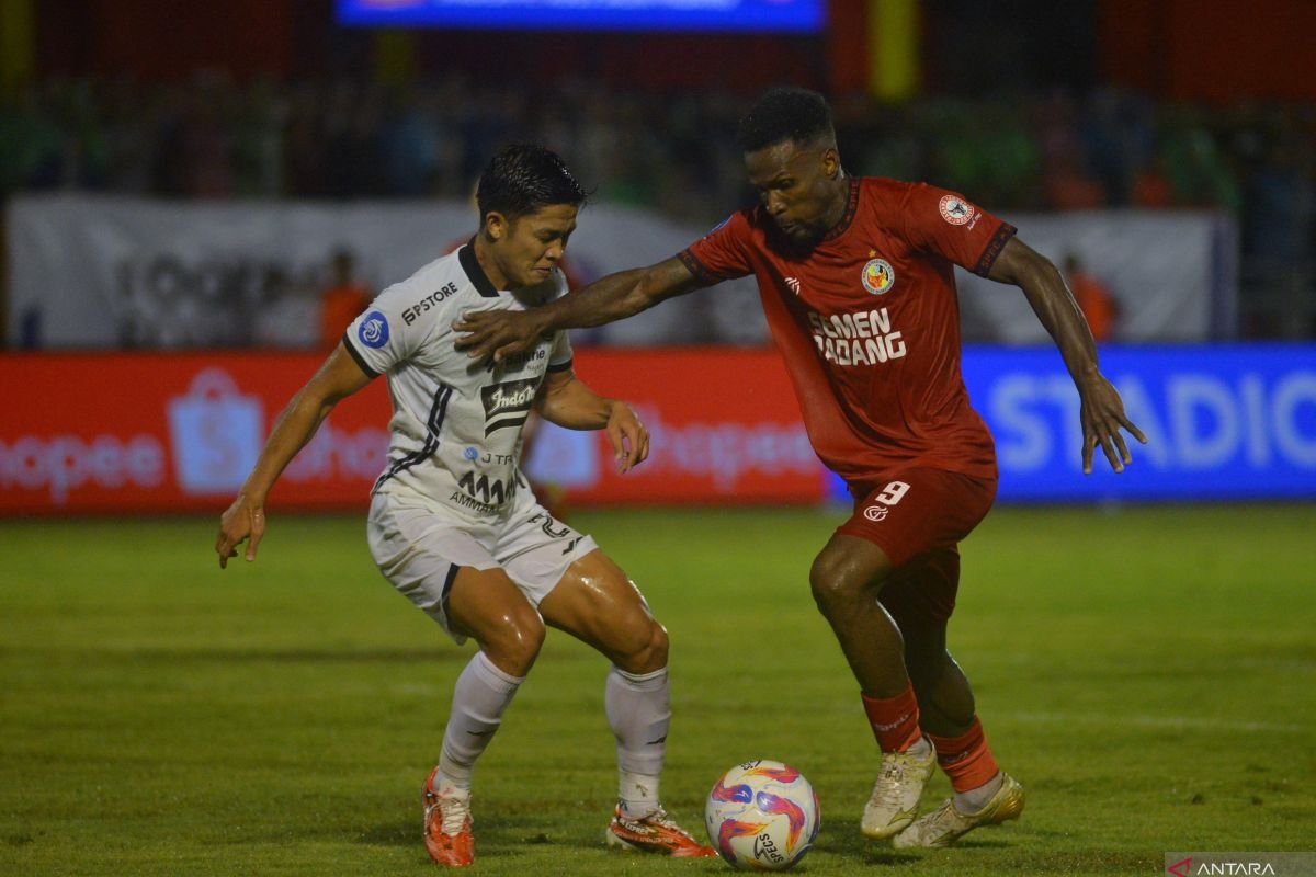 Persija Terjungkal dari Empat Besar Usai Kekalahan 0-2 dari Semen Padang