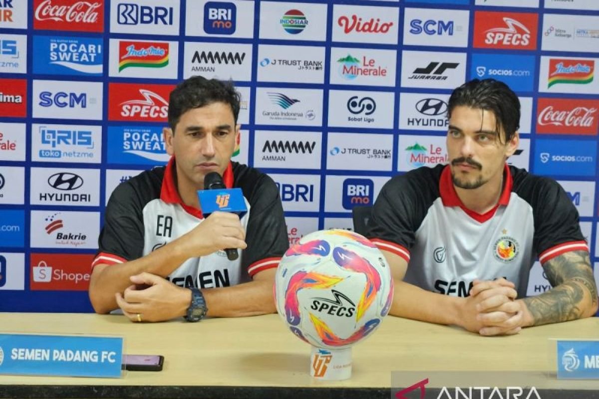 Pelatih Semen Padang Almeida Siap Curi Tiga Poin di Markas Persija