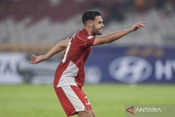 Pandangan Jens Raven mengenai Selebrasi Pacu Jalur Versi Vanenburg Pandangan Jens Raven mengenai Selebrasi Pacu Jalur Versi Vanenburg